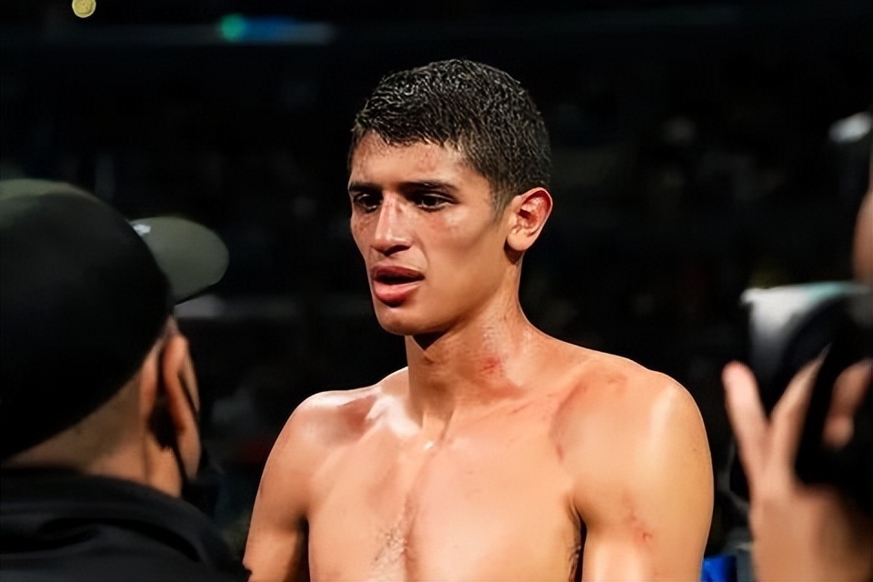 news, 拳王卫冕战, 去年